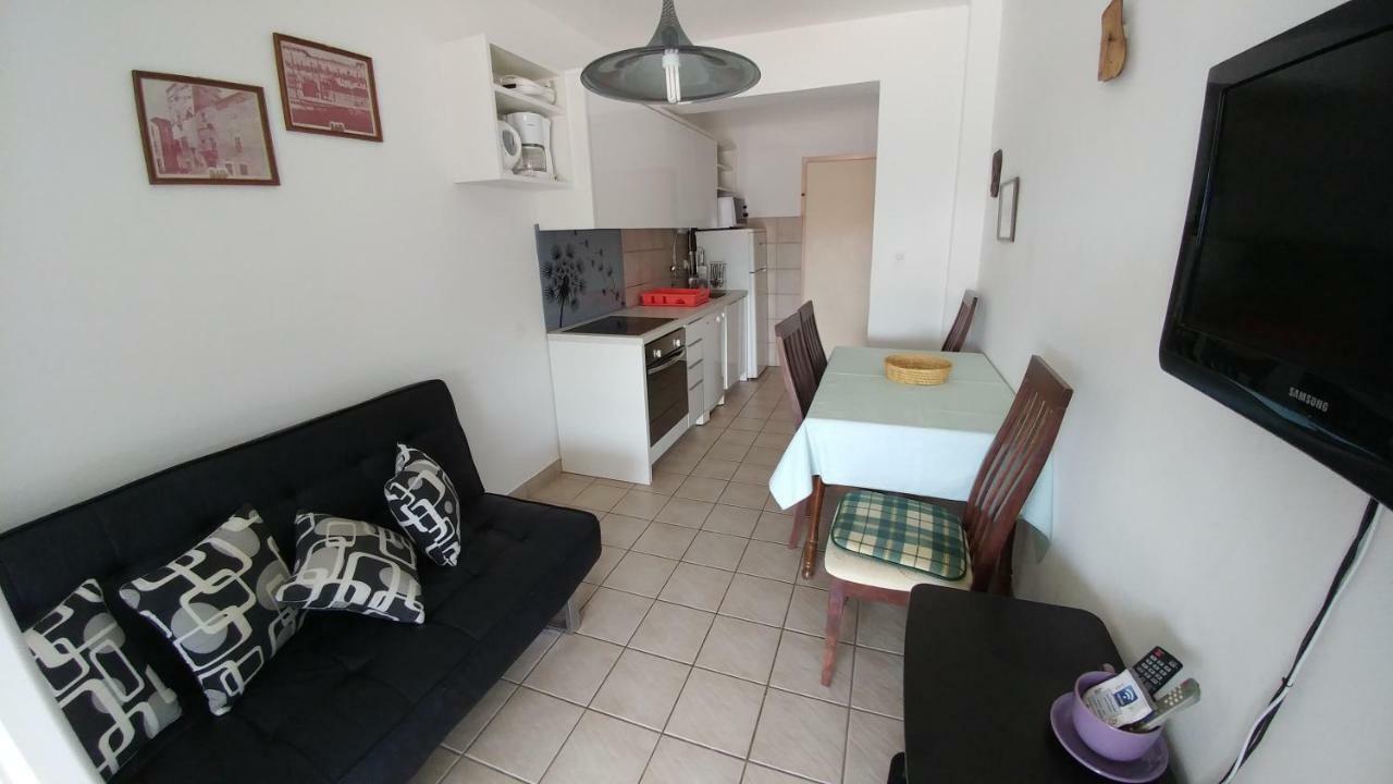 Apartments Dora Banjol Eksteriør billede