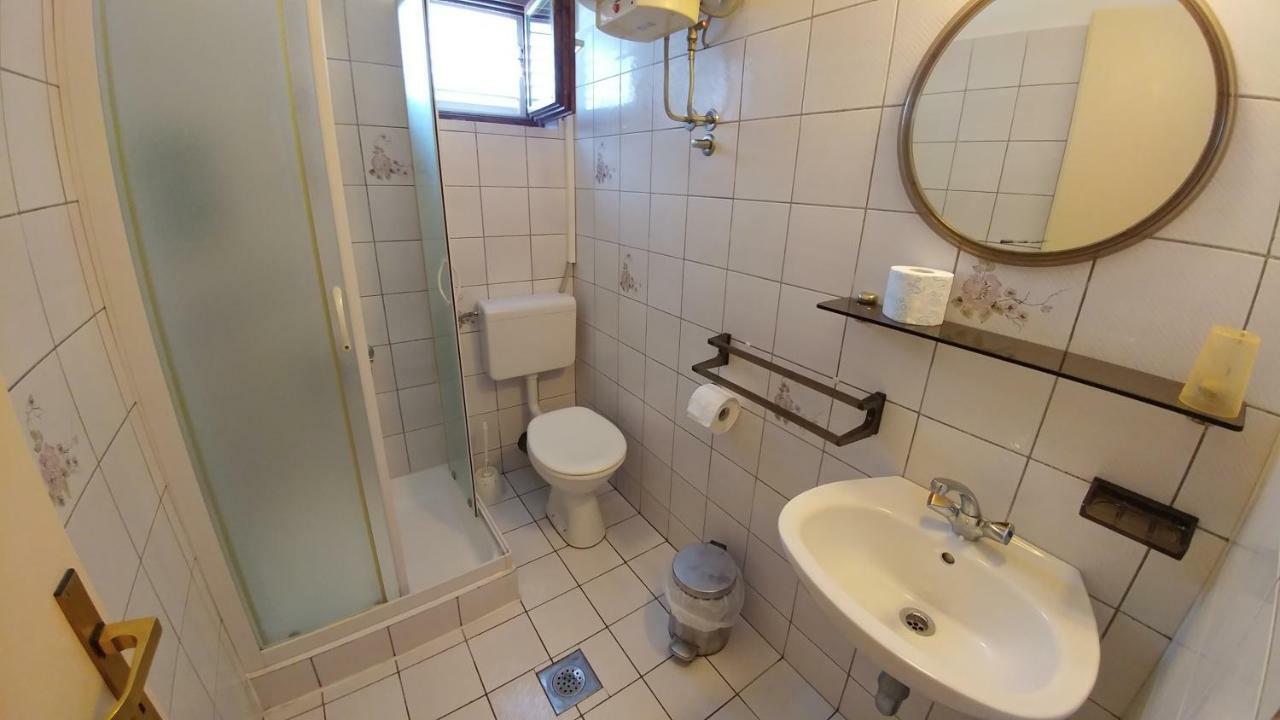 Apartments Dora Banjol Eksteriør billede