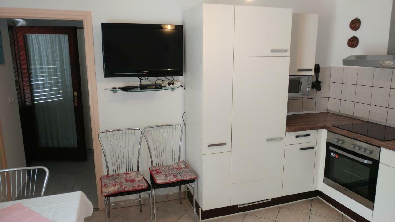 Apartments Dora Banjol Eksteriør billede