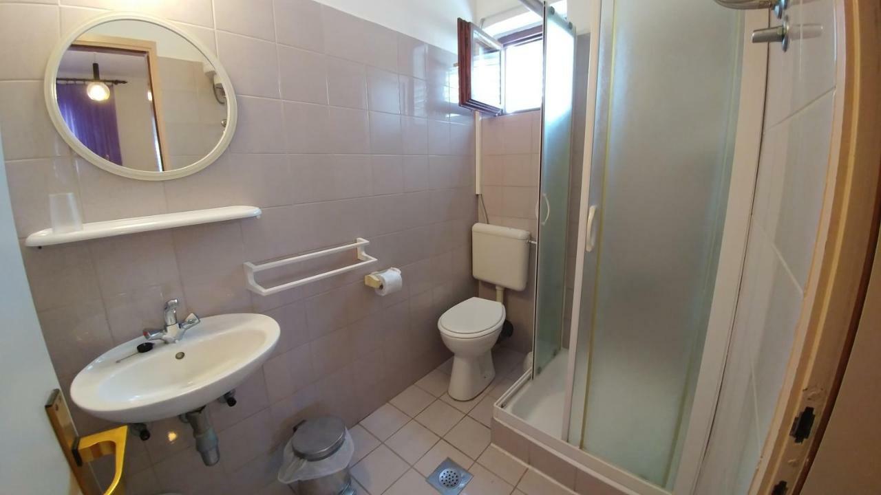 Apartments Dora Banjol Eksteriør billede