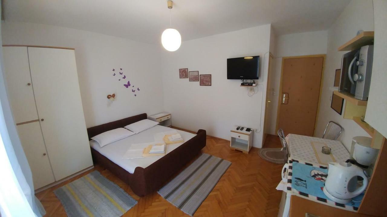 Apartments Dora Banjol Eksteriør billede