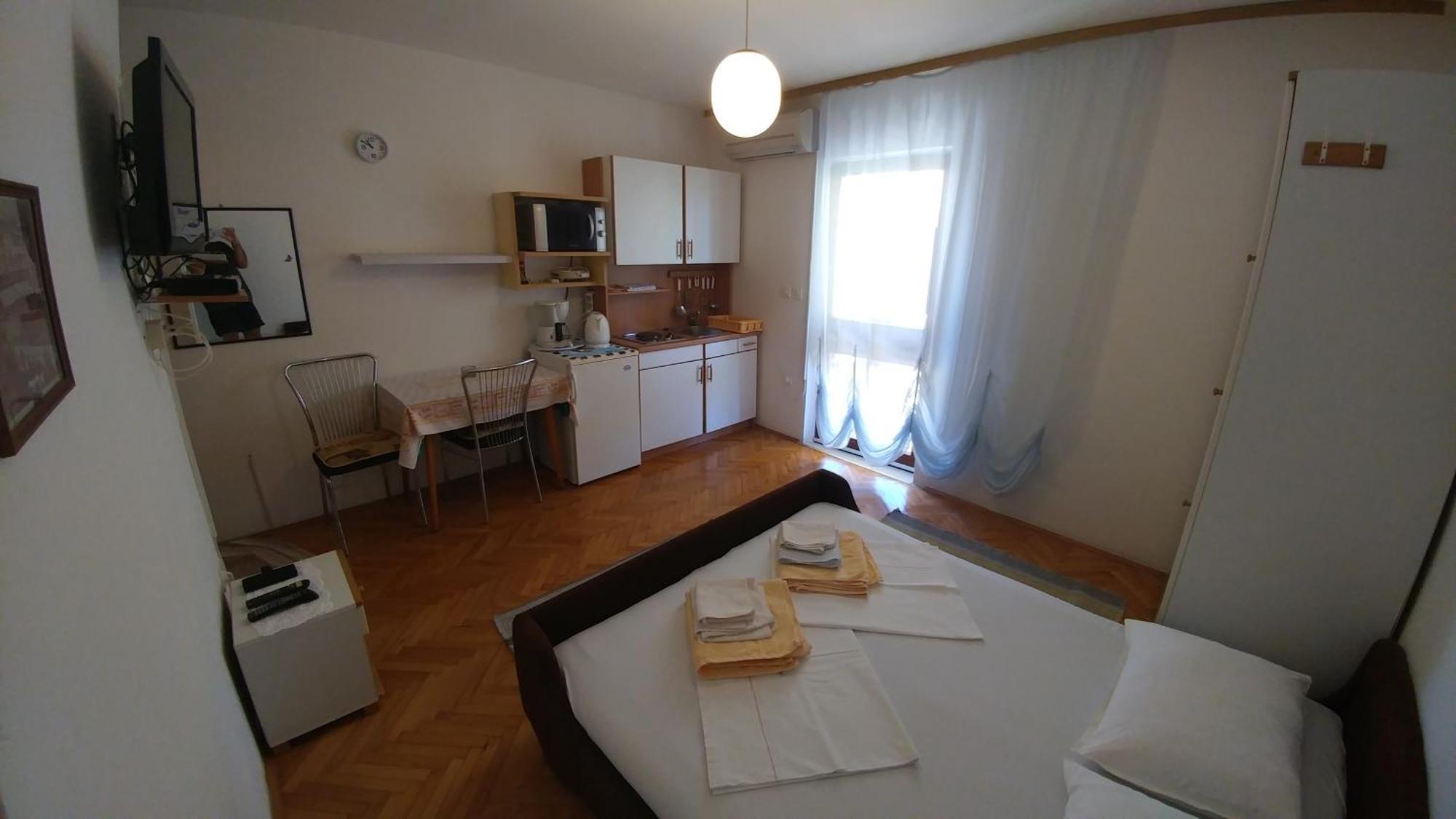 Apartments Dora Banjol Eksteriør billede